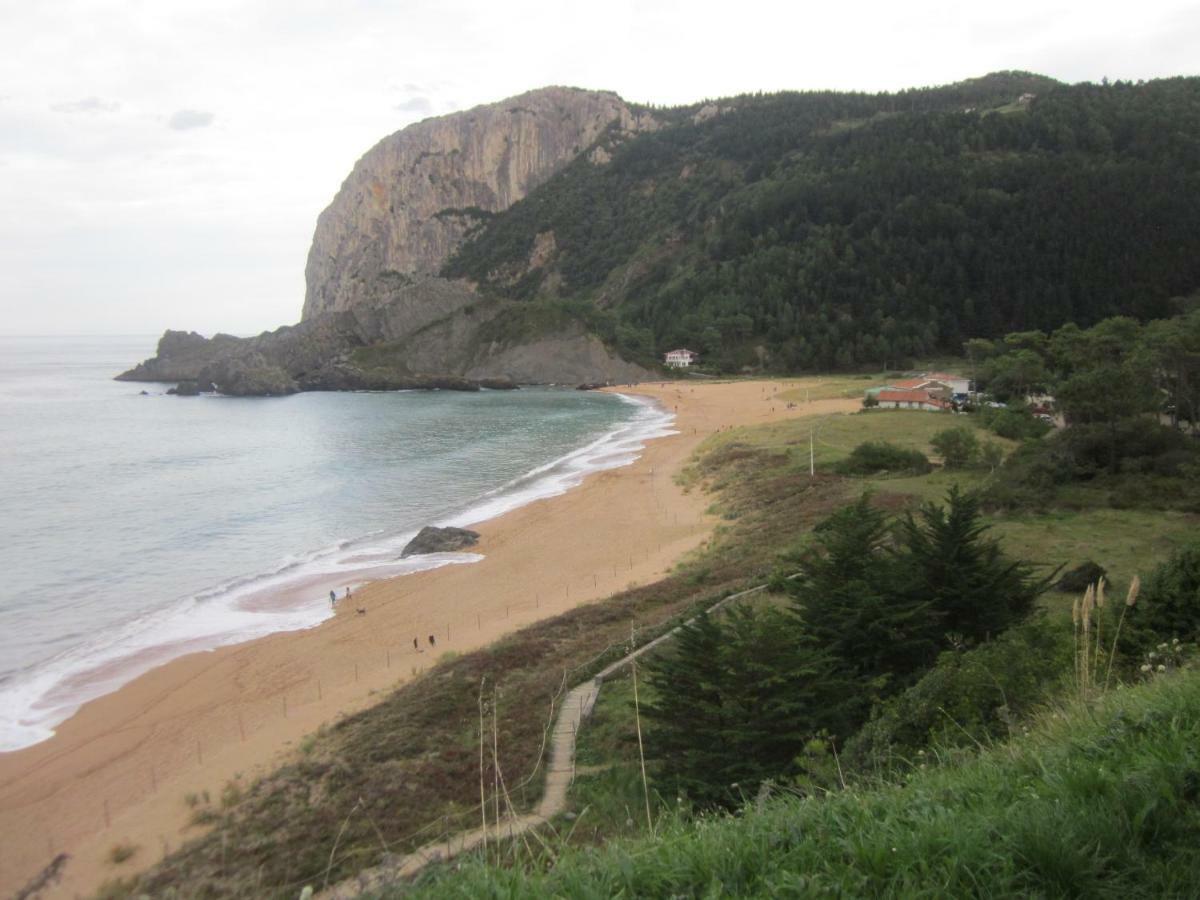 Ea Playa Montana45'Guggemhein A 200M Andando Playa Y Del Centro Pueblo Apartment Ea Luaran gambar